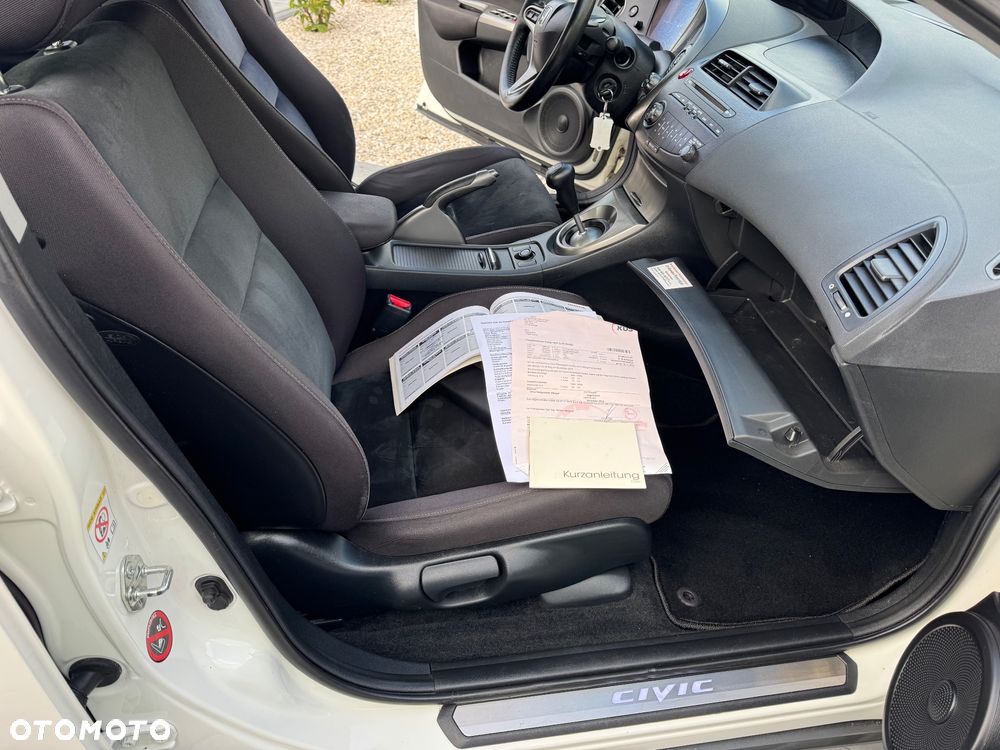 Honda Civic 1.8i-VTEC Sport - 29