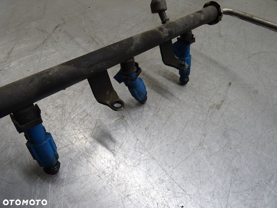 JEEP CHEROKEE KJ LIBERTY 01-05 3.7 LISTWA WTRYSKOWA - 3