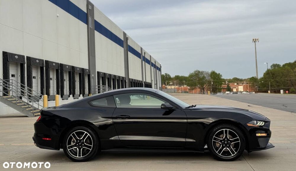 Ford Mustang - 16