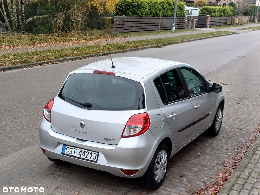Renault Clio 1.5 dCi Alize - 12