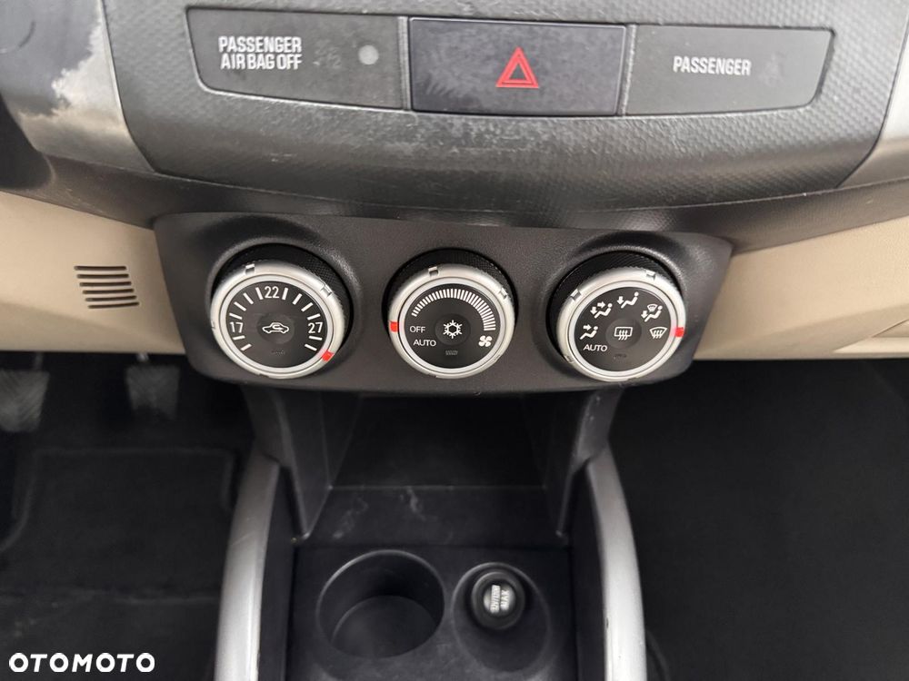 Mitsubishi Outlander 2.0 DID Instyle - 24