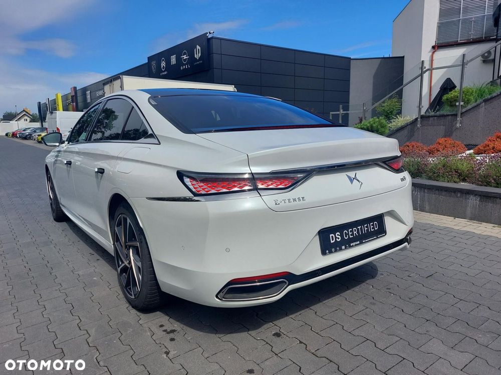 DS Automobiles N°8 - 3