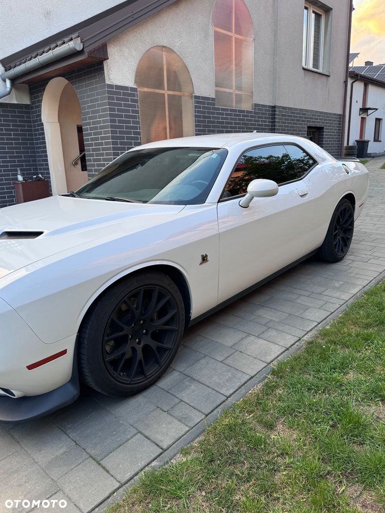 Dodge Challenger - 20