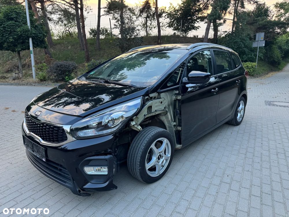 Kia Carens 1.6 GDI Attract - 6