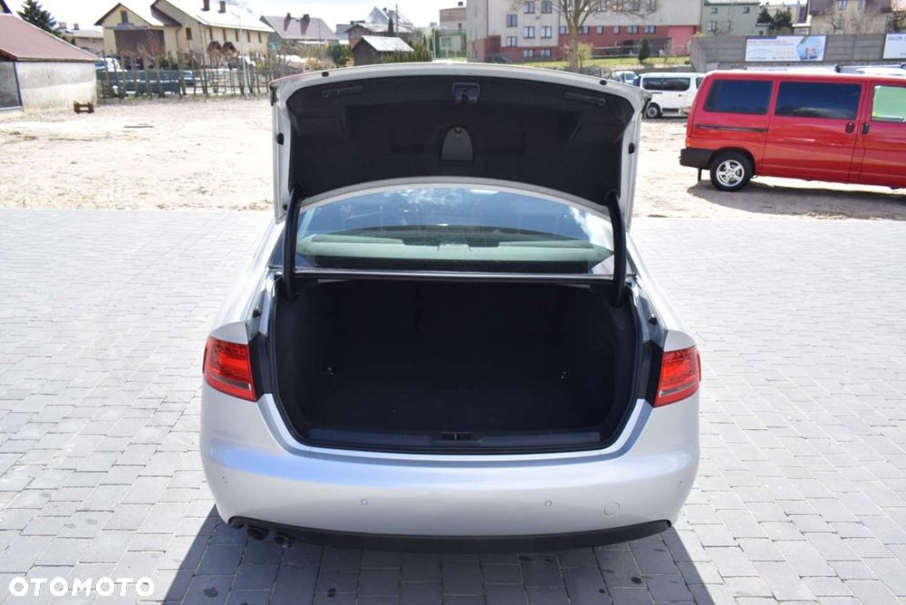 Audi A4 Limousine 2.0 TDI DPF Ambiente - 12