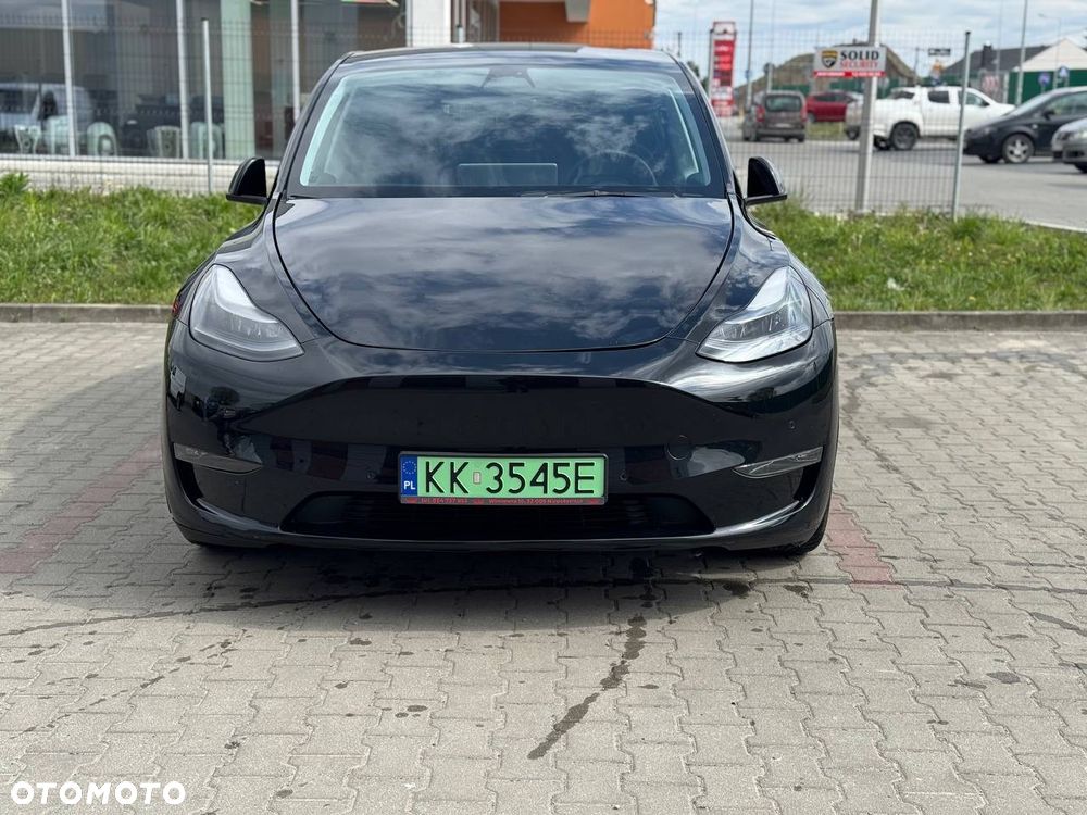 Tesla Model Y Long Range AWD - 6