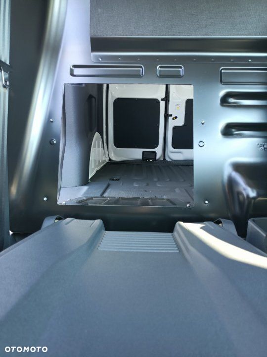 Ford Transit Courier - 15
