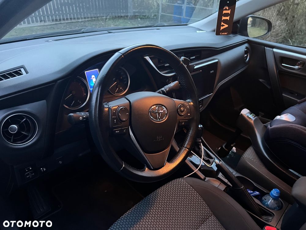 Toyota Corolla 1.6 Comfort MS - 11