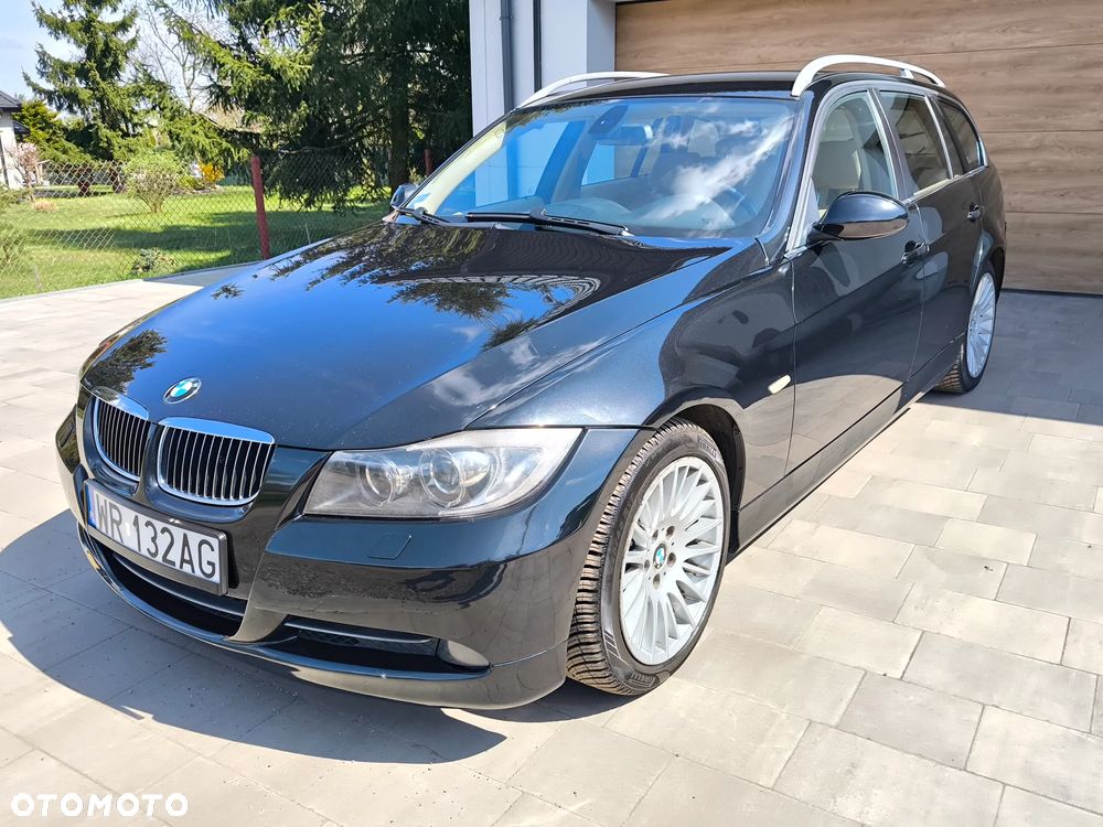 BMW Seria 3 330i - 1
