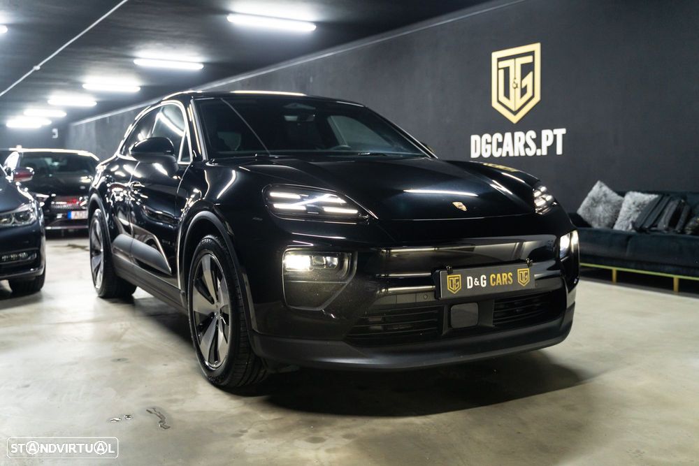Porsche Macan Electric 4 - 1