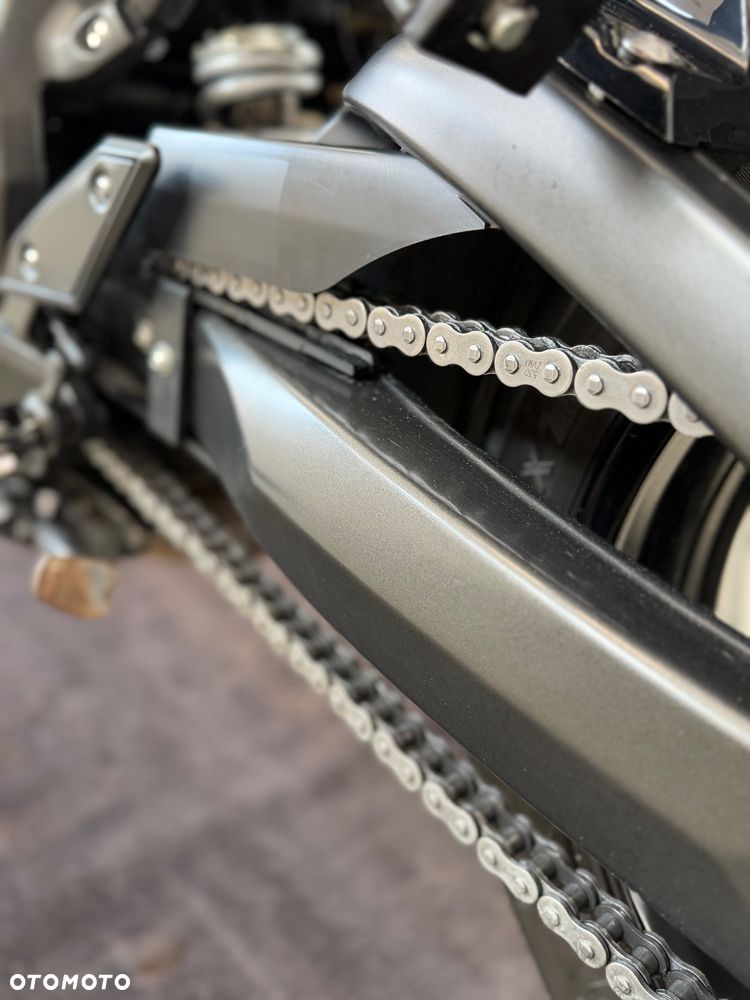 Yamaha FZ - 22