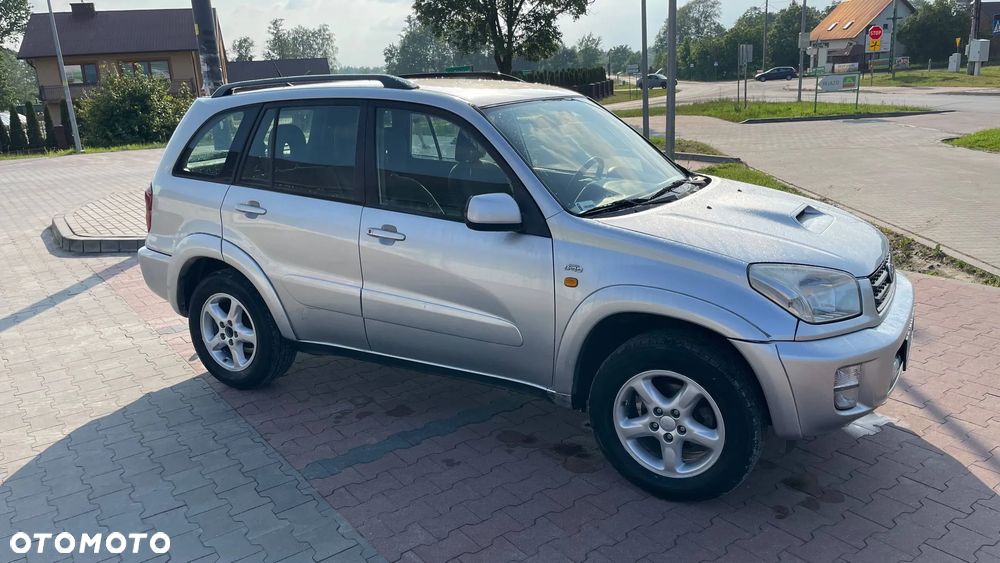 Toyota RAV4 2.0 D-4D 4x4 - 2