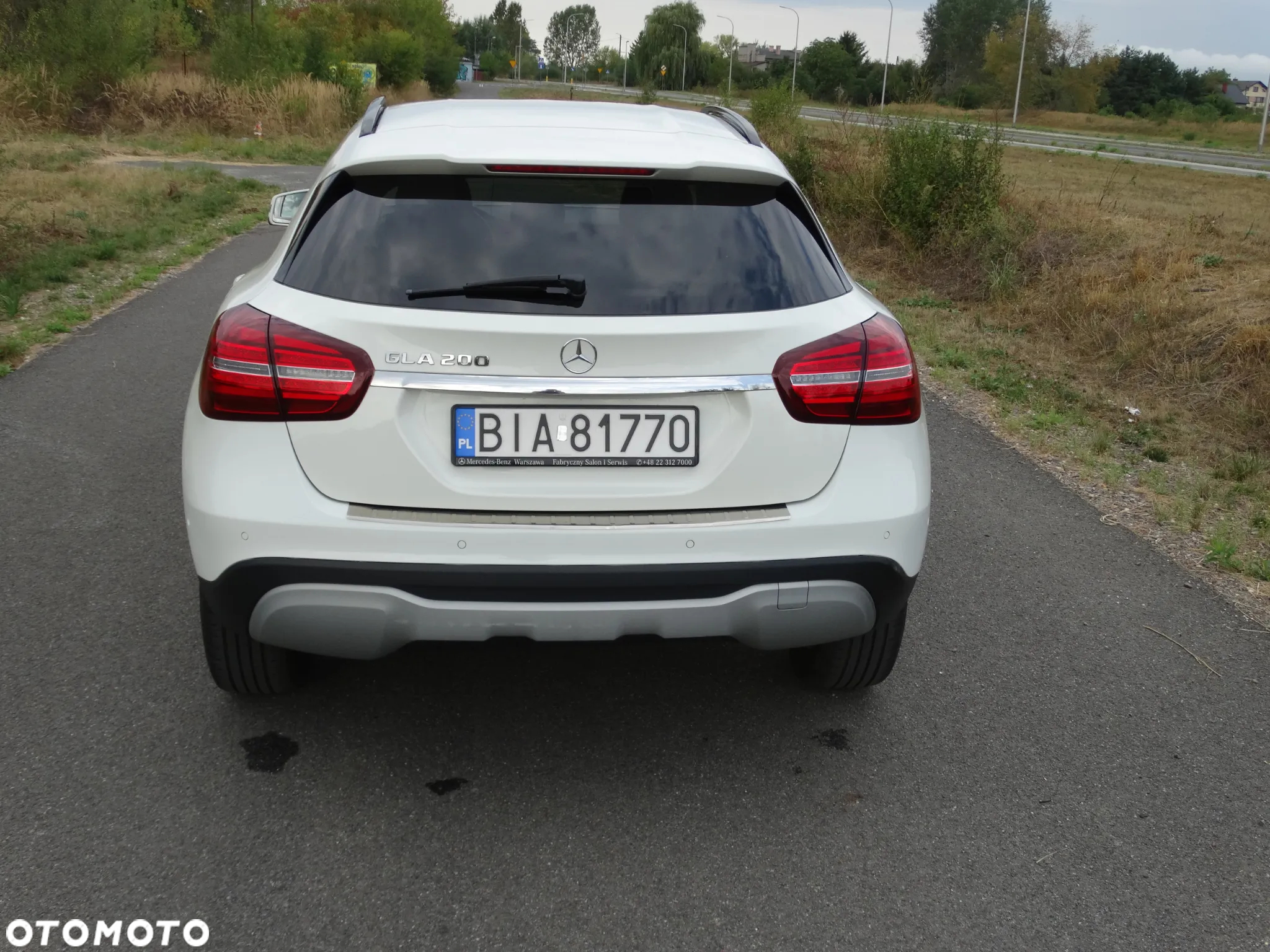 Mercedes-Benz GLA 200 7G-DCT - 22