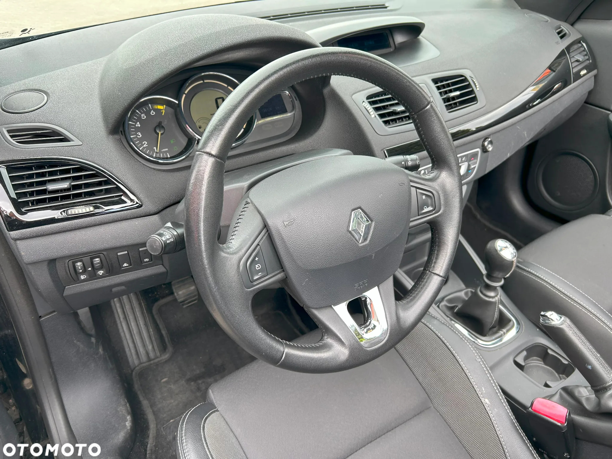 Renault Megane Coupe ENERGY TCe 130 Start & Stop GT Line - 22