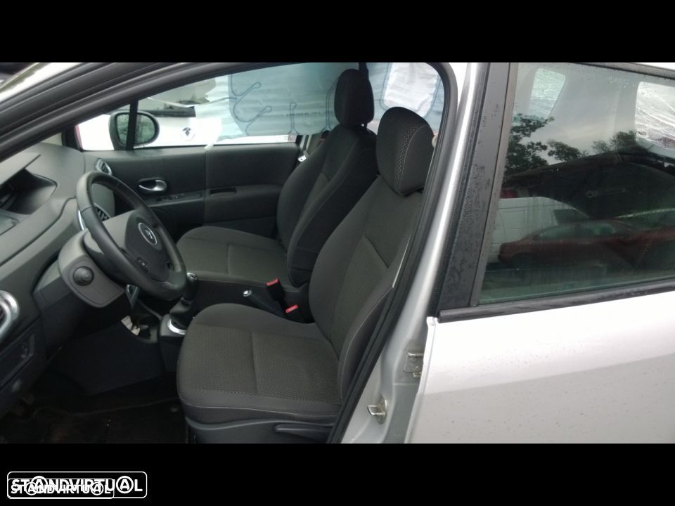 Traseira/Frente/Interior Renault Grand Modus 2012 (Viatura com 33.800Km) - 4