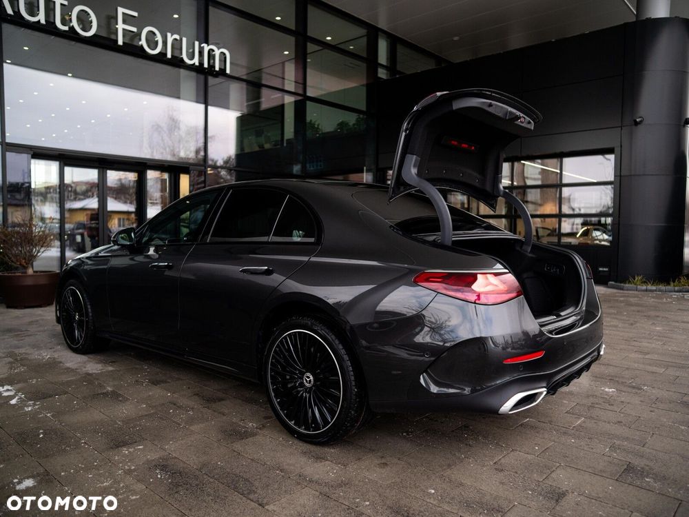 Mercedes-Benz Klasa E - 26