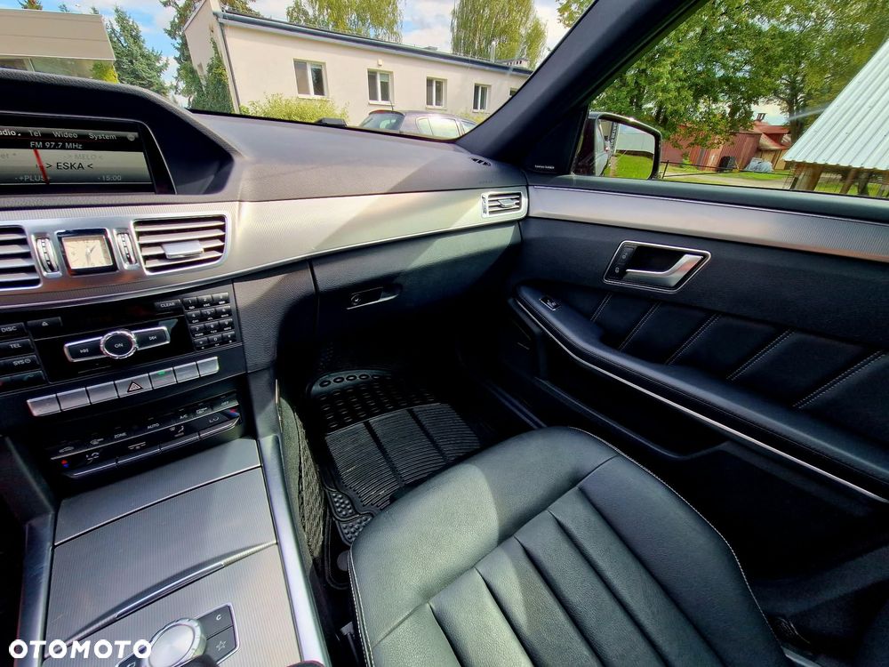 Mercedes-Benz Klasa E 200 BlueTEC 7G-TRONIC Classic - 14