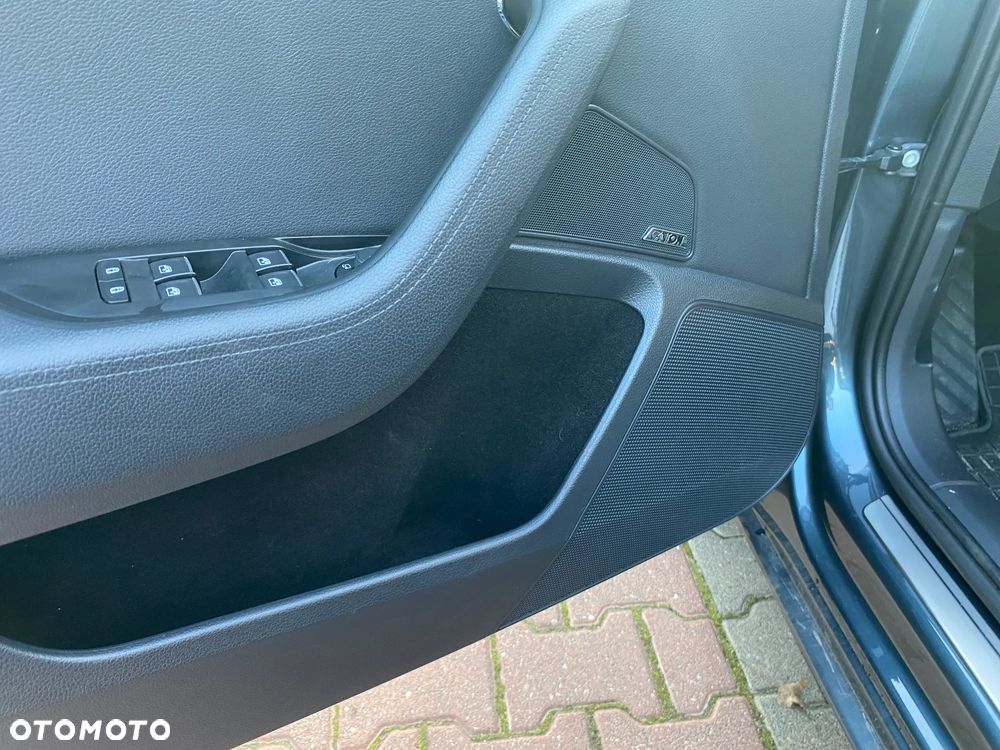 Skoda Superb 2.0 TDI SCR 4x4 L&K DSG - 12