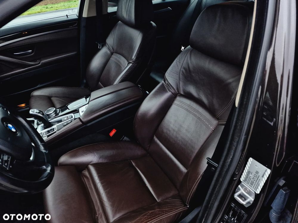 BMW Seria 5 530d xDrive Sport-Aut Luxury Line - 18