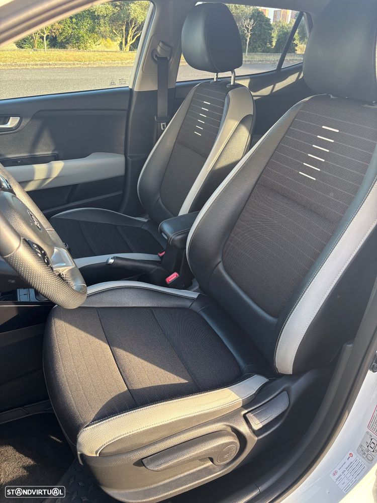Kia Stonic 1.6 CRDi TX - 9