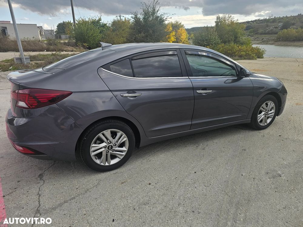 Hyundai Elantra 1.6 MPi Highway - 3