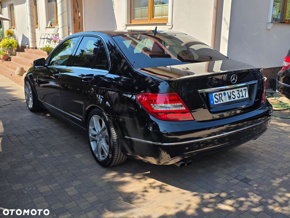 Mercedes-Benz Klasa C 180 BlueEFFICIENCY Avantgarde - 37