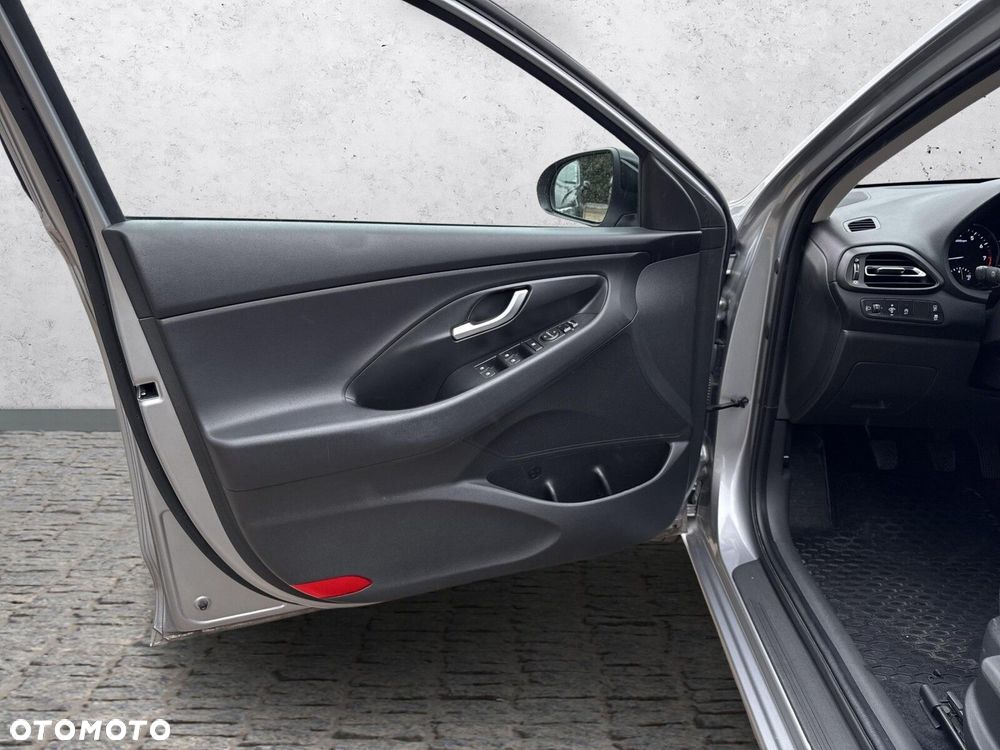 Hyundai i30 1.5 DPI Smart - 10