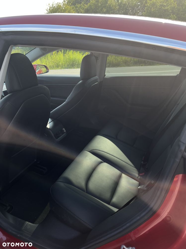 Tesla Model 3 - 12