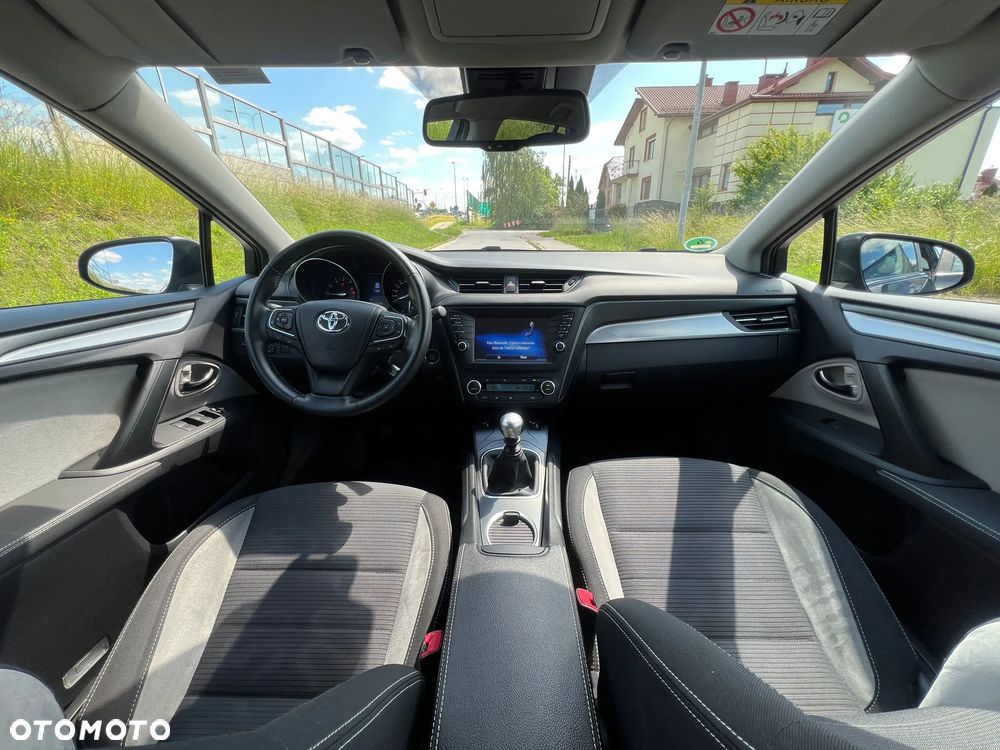 Toyota Avensis Touring Sports 1.8 Edition-S - 18