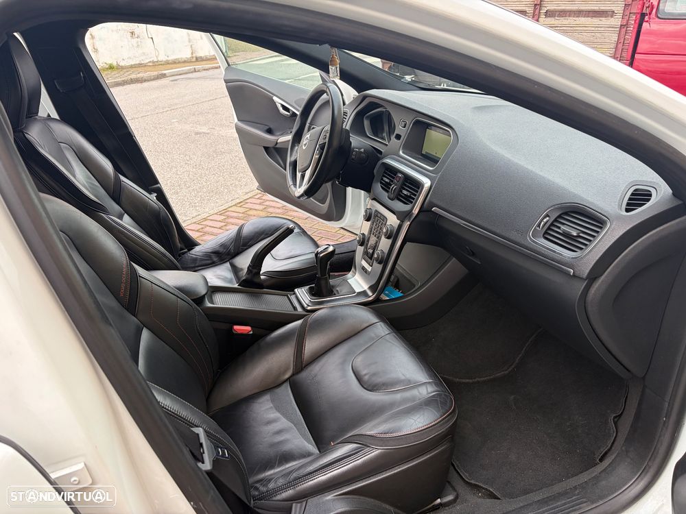 Volvo V40 D2 Ocean Race - 16