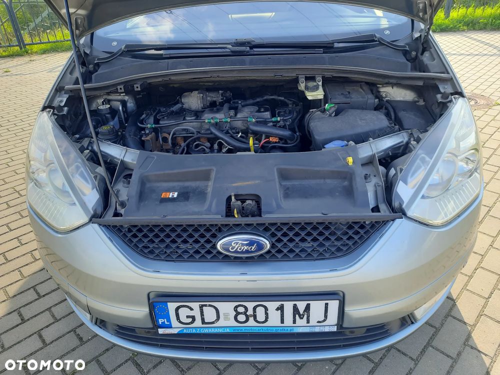 Ford Galaxy 1.8 TDCi Ghia - 32