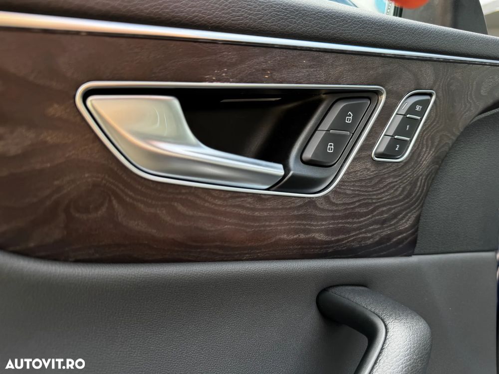 Audi Q8 55 TFSI quattro Tiptronic - 15