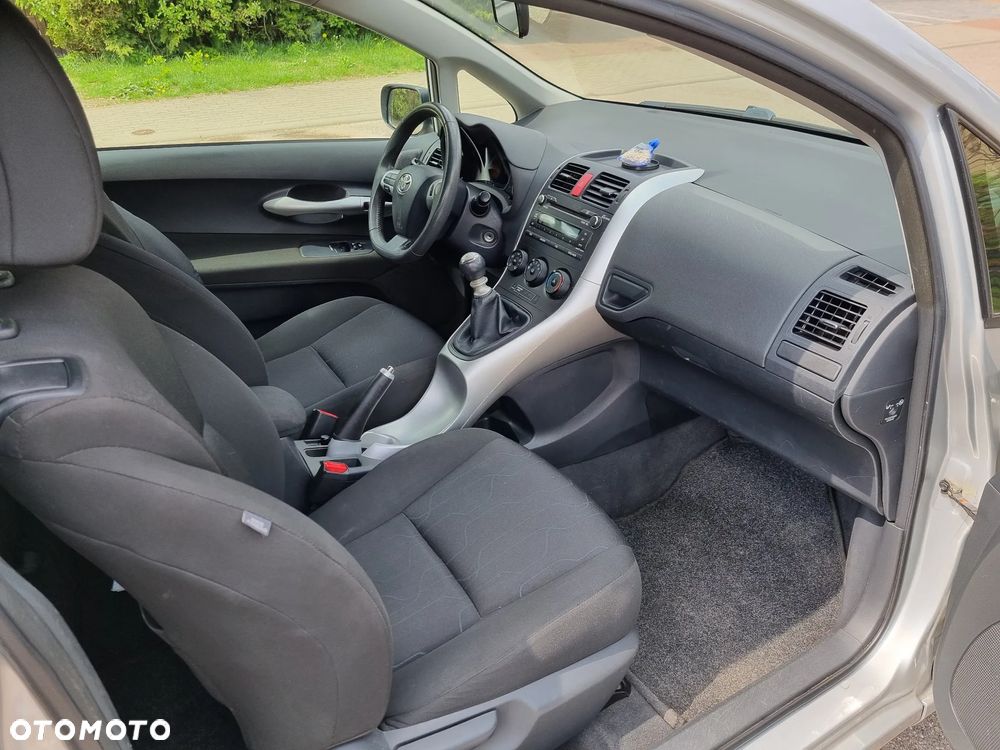 Toyota Auris 1.33 VVT-i Active - 5