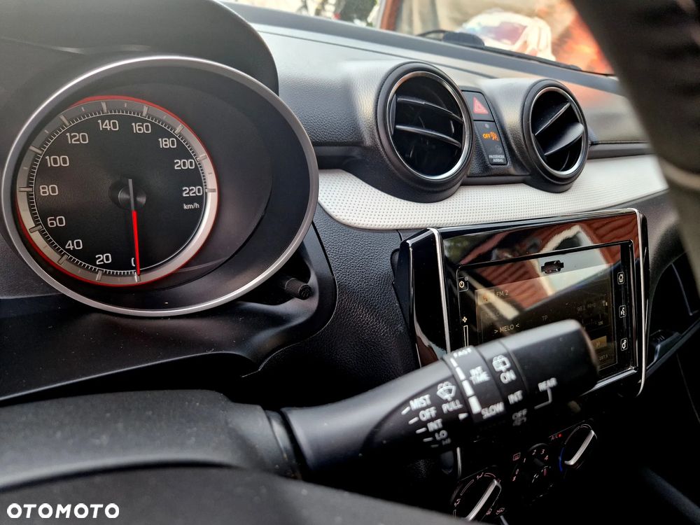 Suzuki Swift 1.2 Premium Plus - 19