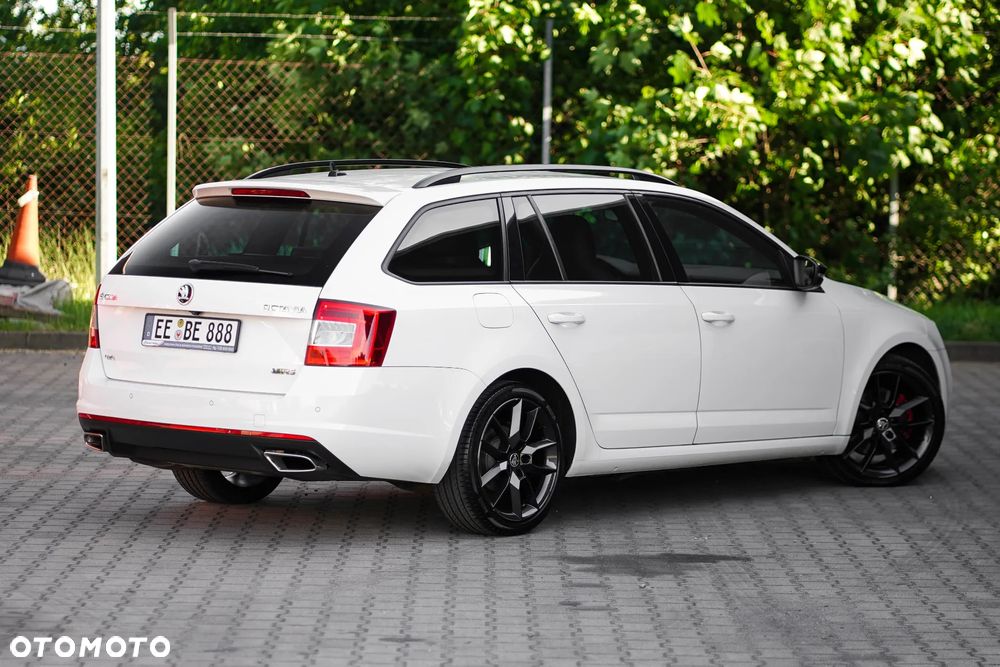 Skoda Octavia 2.0 TDI 4x4 RS DSG - 3