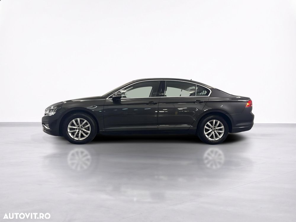 Volkswagen Passat - 3