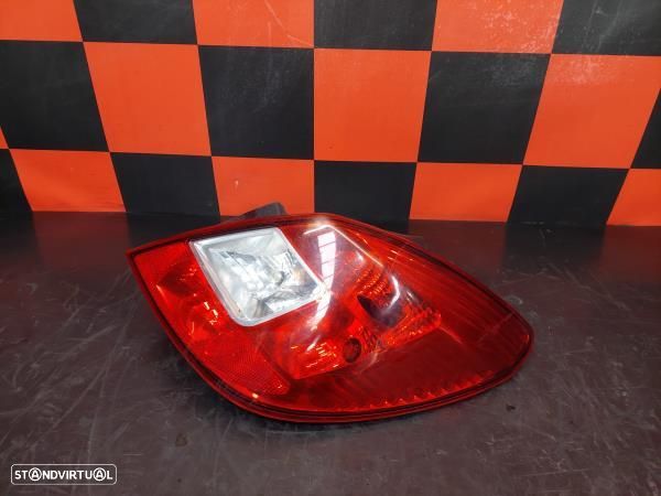 Farolim Stop Direito Opel Corsa D (S07) - 2