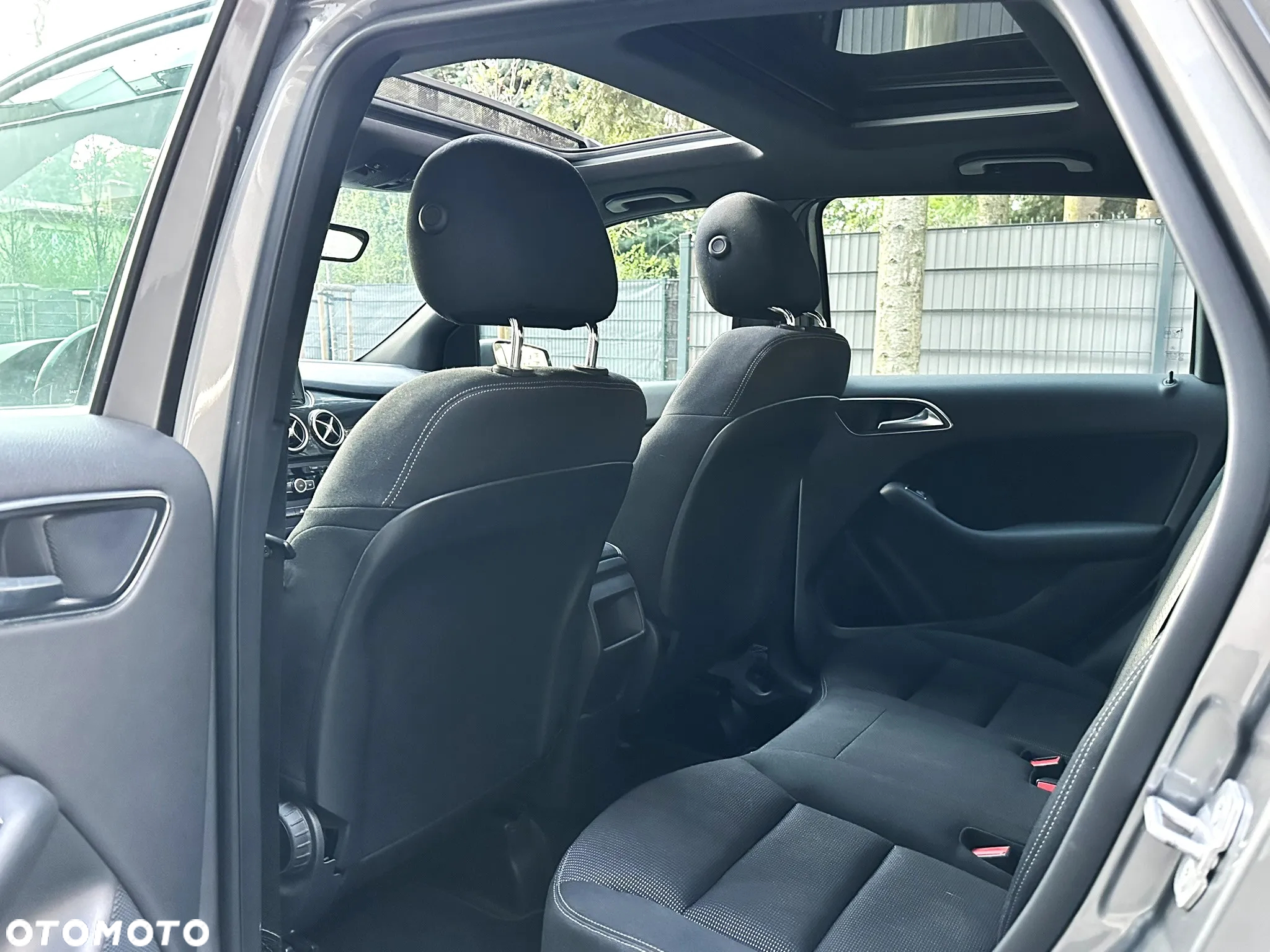 Mercedes-Benz Klasa B 180 (BlueEFFICIENCY) - 12
