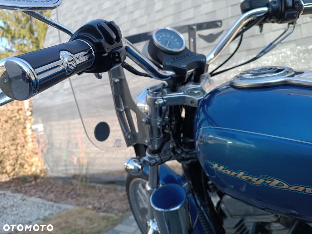 Harley-Davidson Sportster Custom 883C - 7