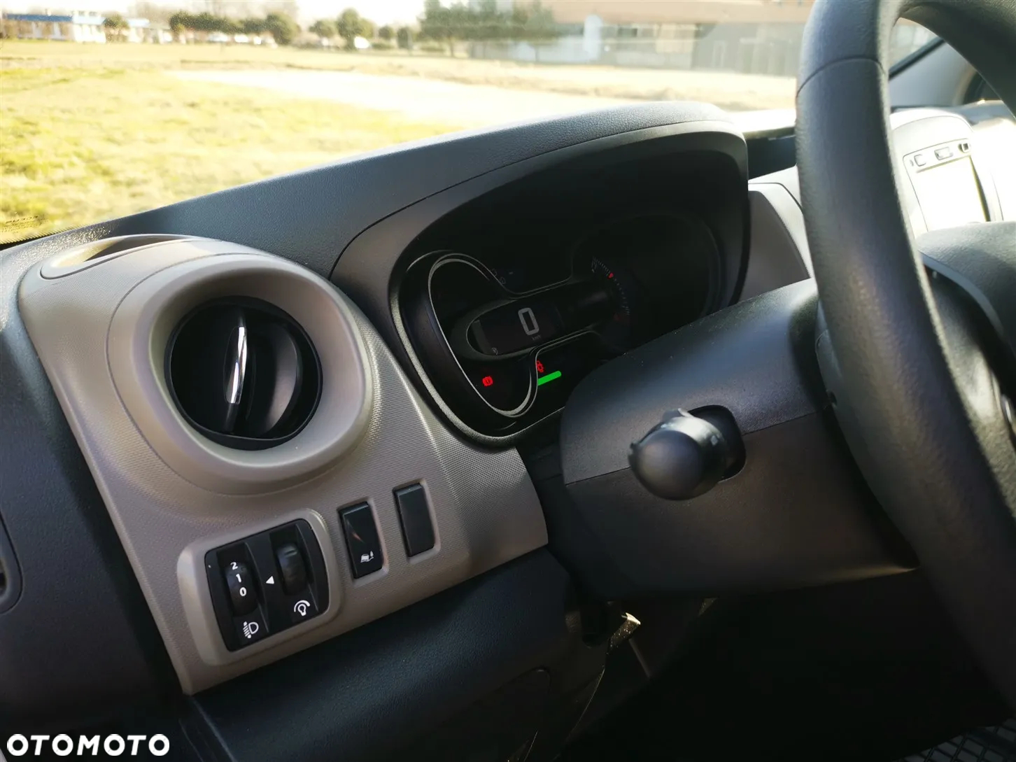 Renault Trafic - 26