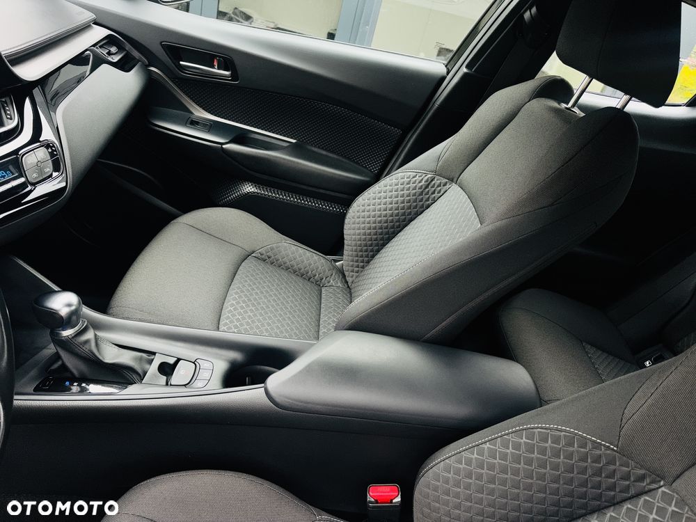 Toyota C-HR Business-Edition - 33