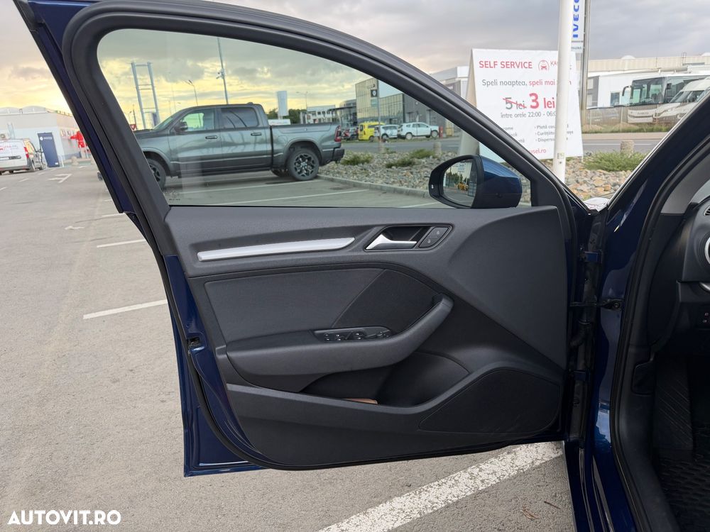 Audi A3 2.0 TDI (clean diesel) quattro Attraction - 35