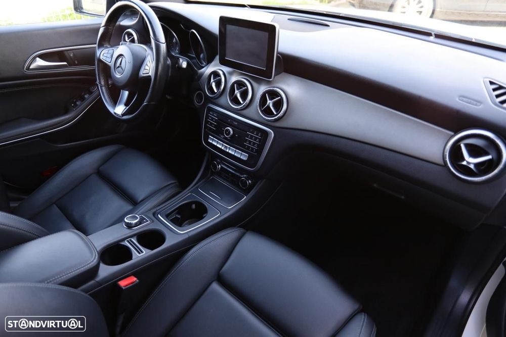 Mercedes-Benz CLA 220 d Shooting Brake Urban Aut. - 16