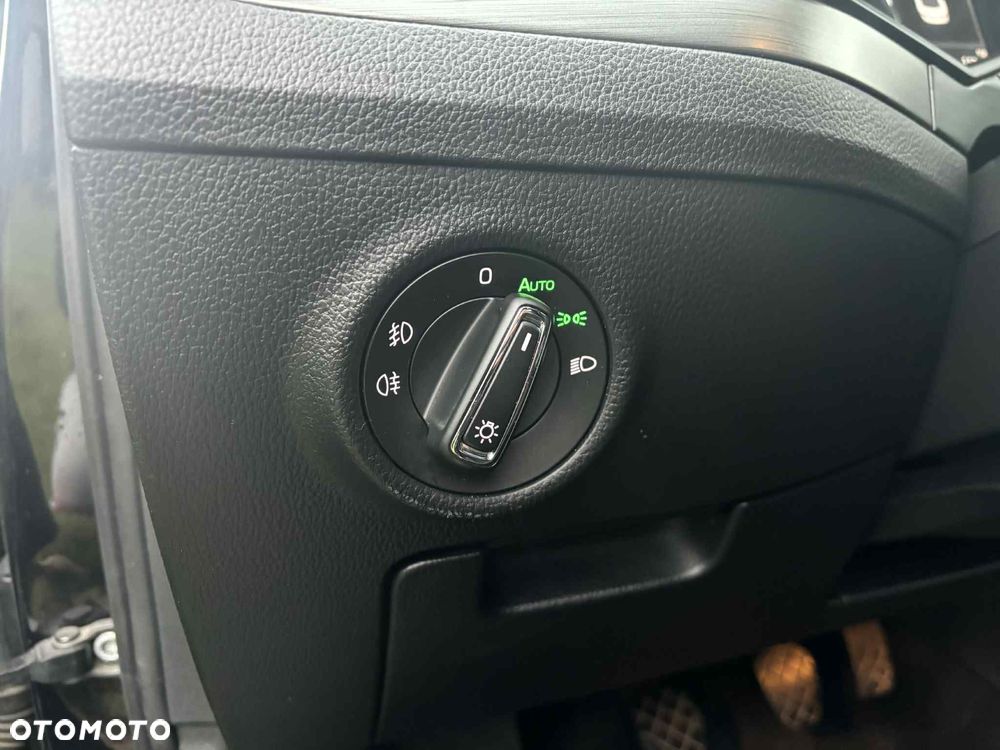 Skoda Superb 2.0 TDI Ambition - 21