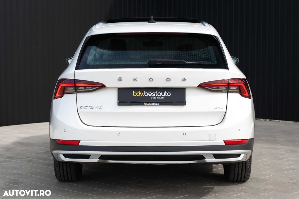 Skoda Octavia 2.0 TDI DSG 4X4 Scout - 11