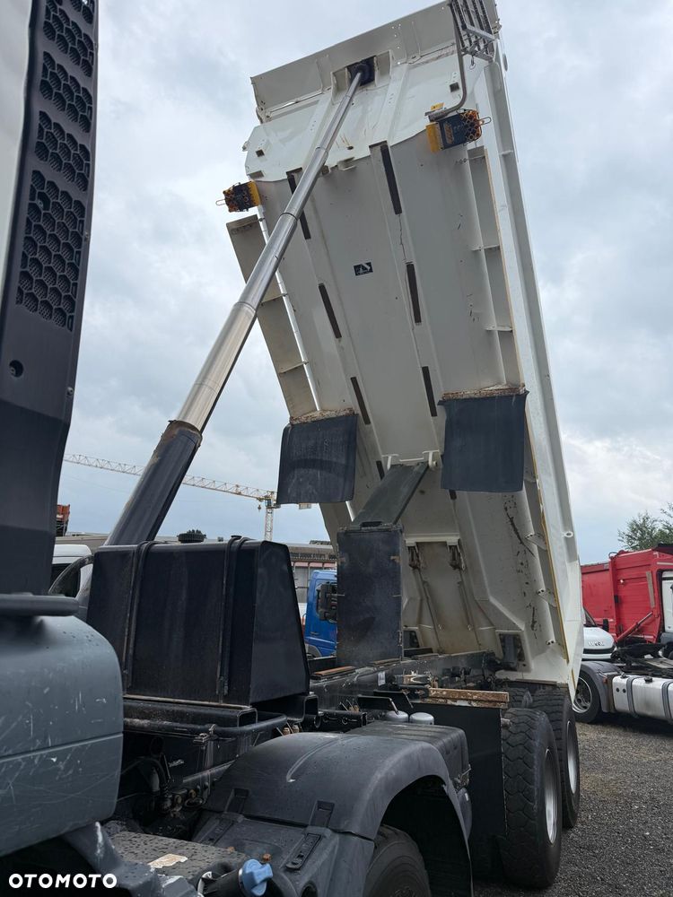 MAN TGS 41.400 8x8 ALLRAD EURO 5 | Meiller-Kipper | Manual | 118 125 km | 2014 - 13