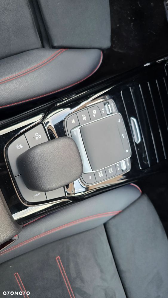 Mercedes-Benz CLA AMG 35 4-Matic 7G-DCT - 20
