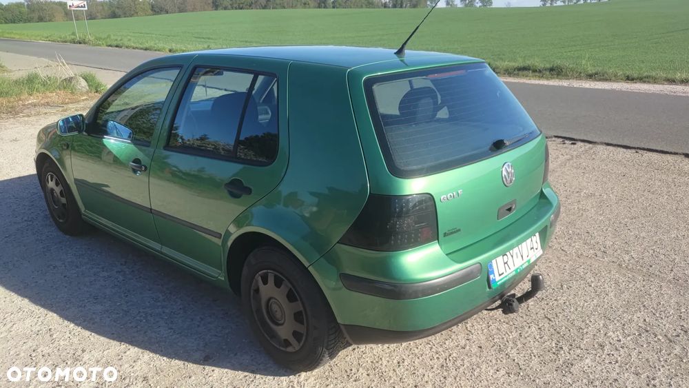 Volkswagen Golf - 5