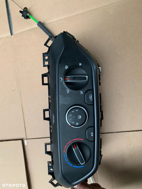 HYUNDAI I20 panel nawiewu