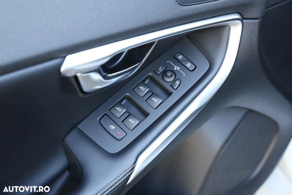 Volvo V40 D3 Aut. Kinetic - 19